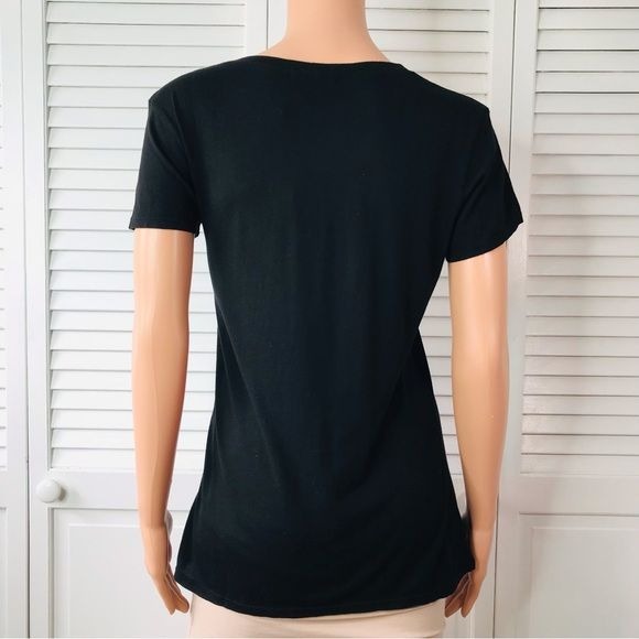 MODERN LUXURI Black Label Katrina U Neck Tee Size M *NEW*