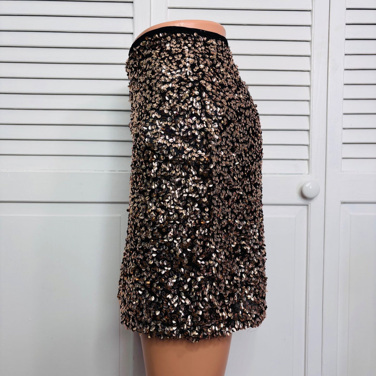NEW BUDDY LOVE Spicy Mini Skirt in Gold Size XS