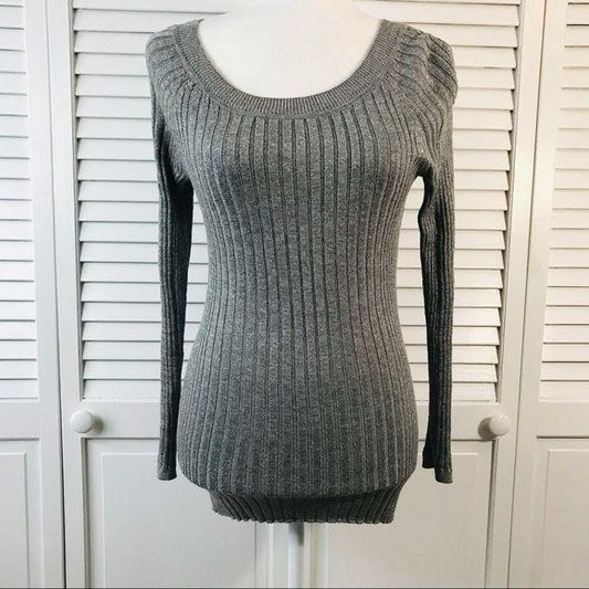 RUE21 Silver Ribbed Sweater Size M