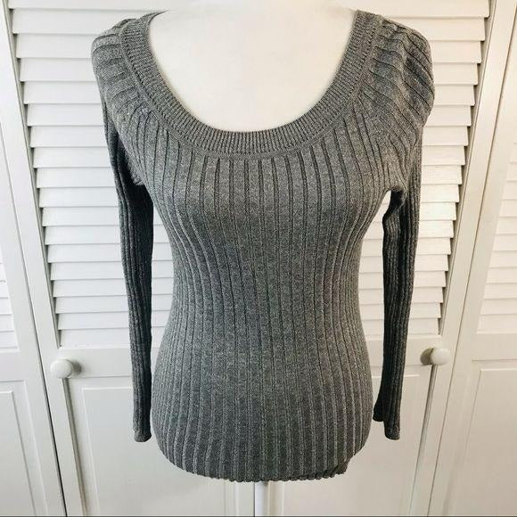 RUE21 Silver Ribbed Sweater Size M