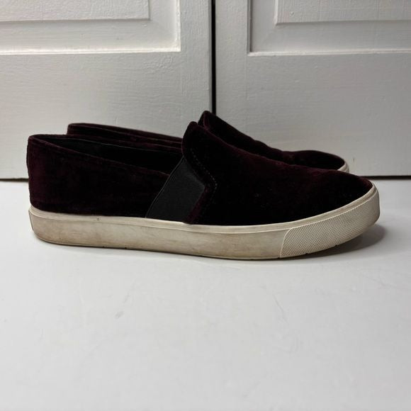 VINCE Blair Velvet Slip On Sneakers Size 8