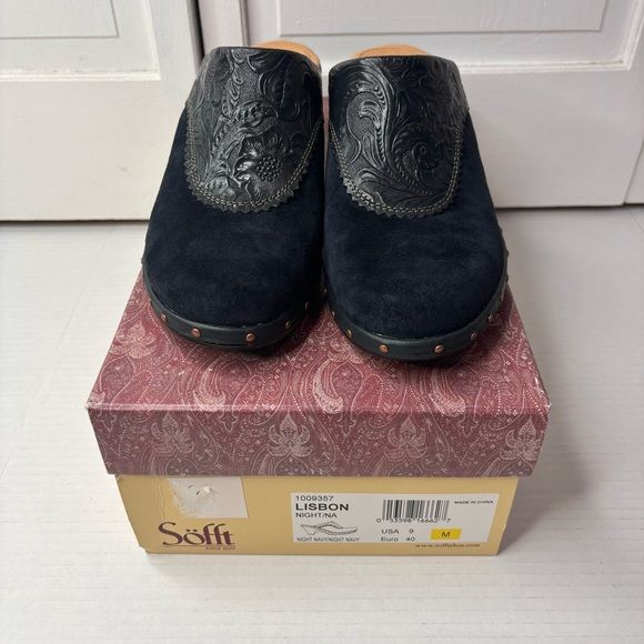 *NEW* SOFFT Night Navy Tooled Embossed Leather Suede Studded Clogs