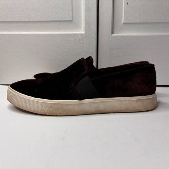 VINCE Blair Velvet Slip On Sneakers Size 8