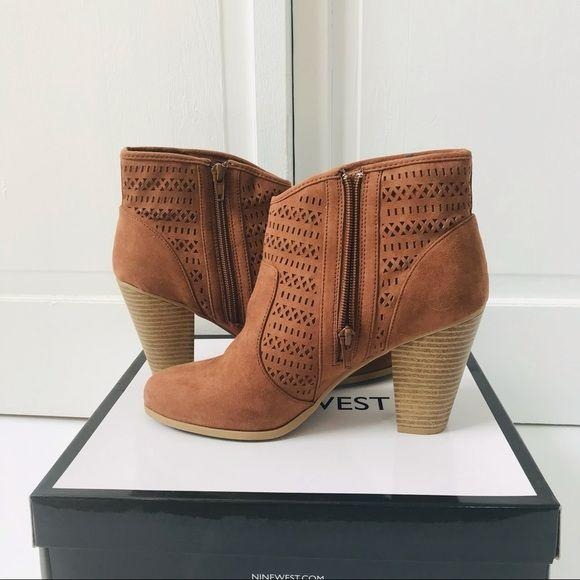 NINE WEST Tan Block Heel Ankle Boots Size 9