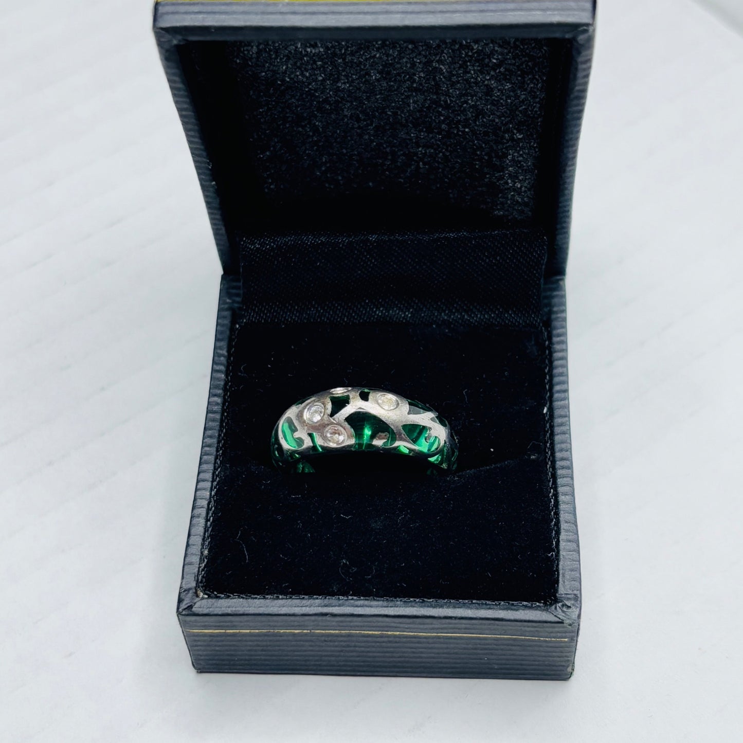 Vintage Sterling Silver Green Glass and Diamonique Stone Ring Size 8