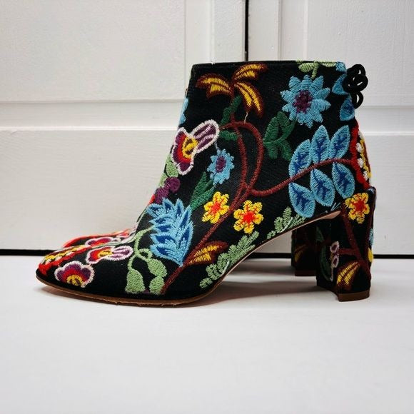 STUART WEITZMAN Pure Embroidered 90mm Multi Botanic Booties Size 7.5