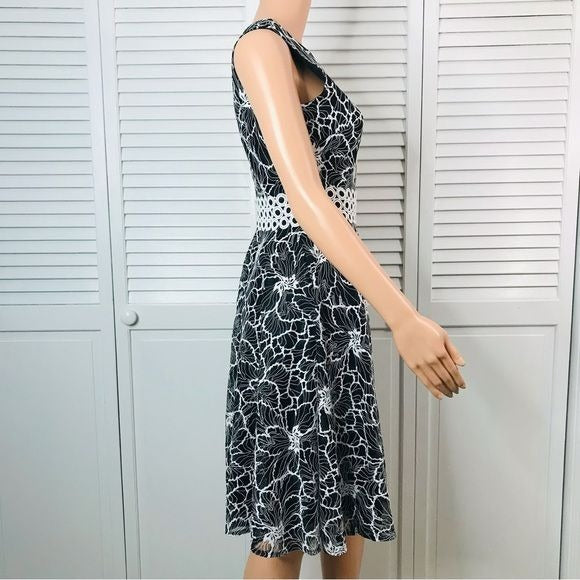 Taylor Black Sleeveless Floral Print Lace Waist Dress Size 4 *NEW*