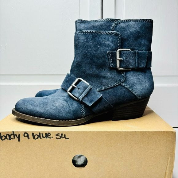 *NEW* NINE WEST Vasabady Blue Heeled Boots