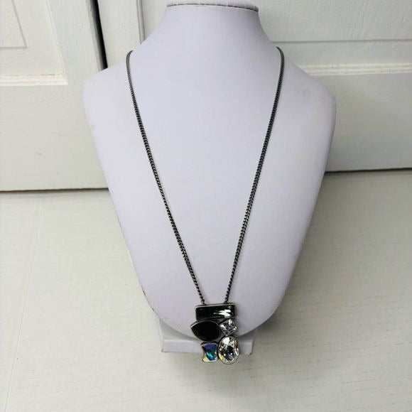 TOUCHSTONE CRYSTAL Swarovski Crystal Necklace