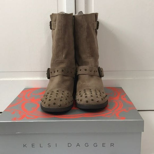 *NEW* KELSI DAGGER Brown Stud Ranger Distressed Suede Boots Size 9M