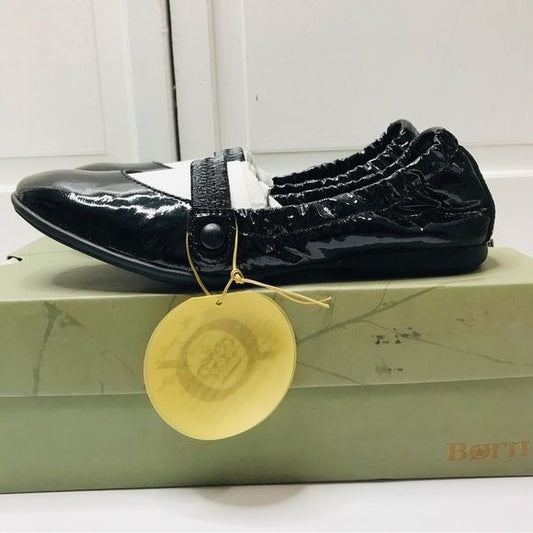 *NEW* BORN Sokal Preto Patent Leather Flats Size 9