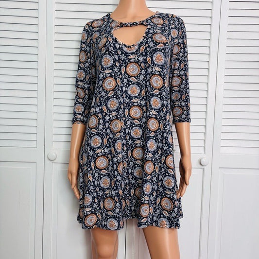 NEW THREE PINK HEARTS Floral Medallion Print in Navy Size Medium