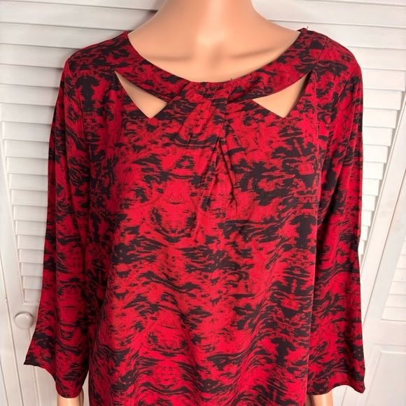 *NEW* CJ BANKS Red Black Long Sleeve Blouse Size 1X