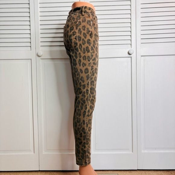 BLANK NYC The Reade Cropped Leopard-Print Skinny Jeans Size 26