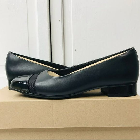 CLARKS Black Juliet Monte Shoes Size 7.5M