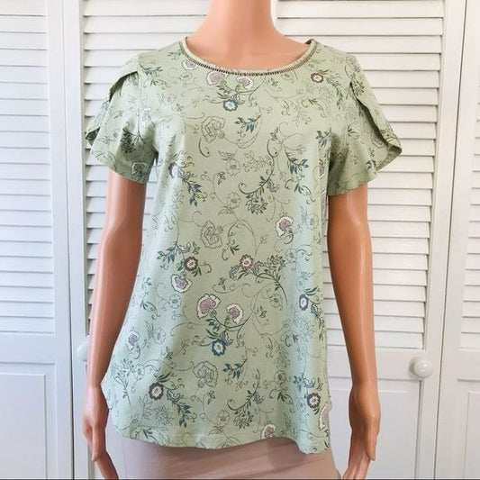 *NEW* CHRISTOPHER & BANKS Green Floral Short Sleeve Shirt Size S