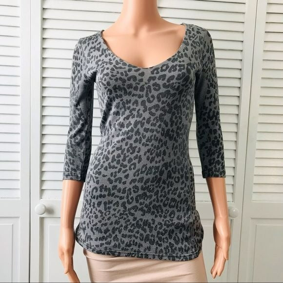 MICHAEL STARS Silver Black Animal Print V-Neck 3/4 Sleeve Shirt Size S