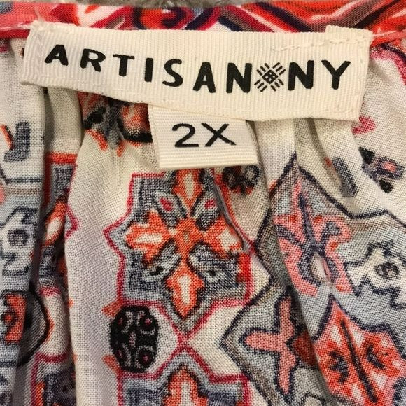 ARTISAN NY White V-Neck Blouse Size 2X