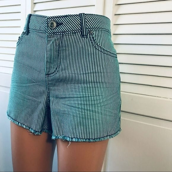 LC LAUREN CONRAD Turquoise Navy Blue Striped Faded Shorts Size 10 (new with tags)