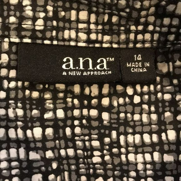 A.N.A. Geometric Pattern Button Down Shirt Size 14