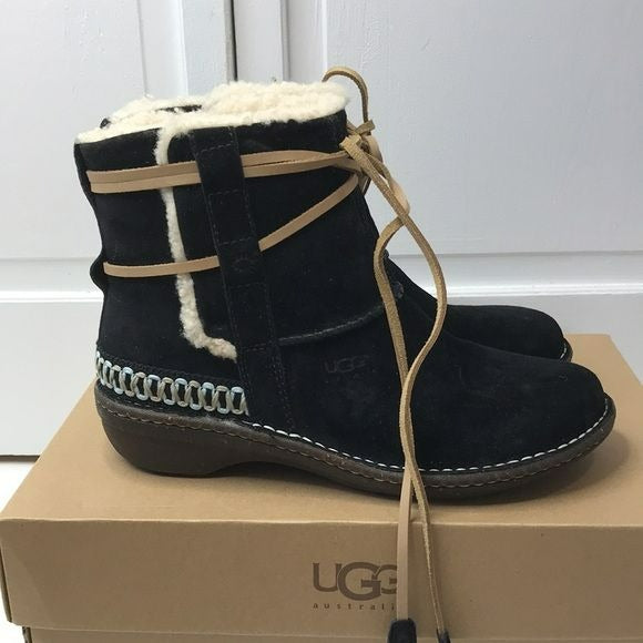 UGG Black Suede Moccasin Cove Boots Size 9 (new in box)