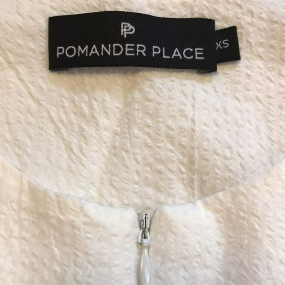 POMANDER PLACE White Textured 3/4 Sleeve Blouse Size XS