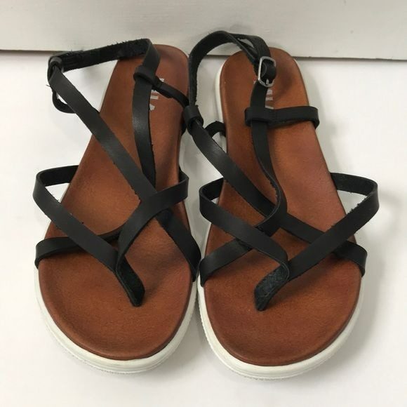 MIA Black Elana Sandals Size 6.5