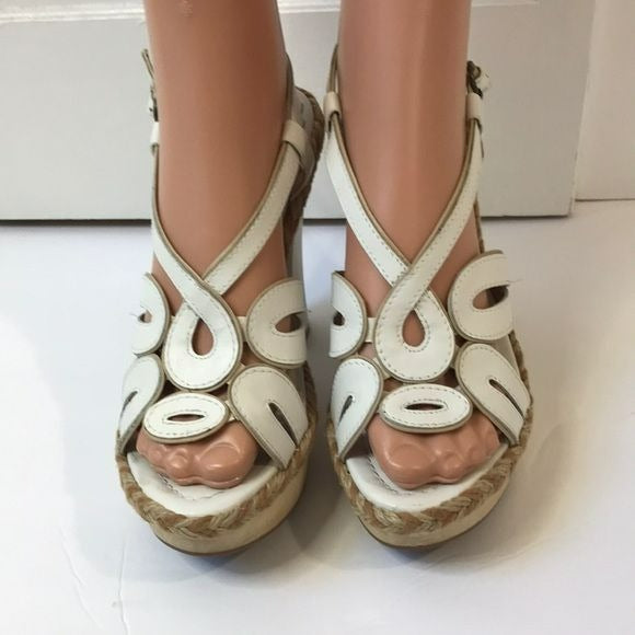 VINCE CAMUTO White Slingback Francina-VR Heels Size 7M