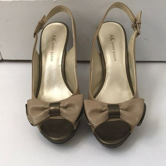 ANNE KLEIN Beige Bronze Bow Heels Size 6.5M