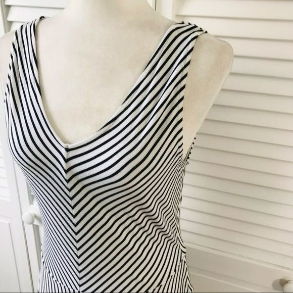 CABLE & GAUGE Black White Stripe Sleeveless Top Size M