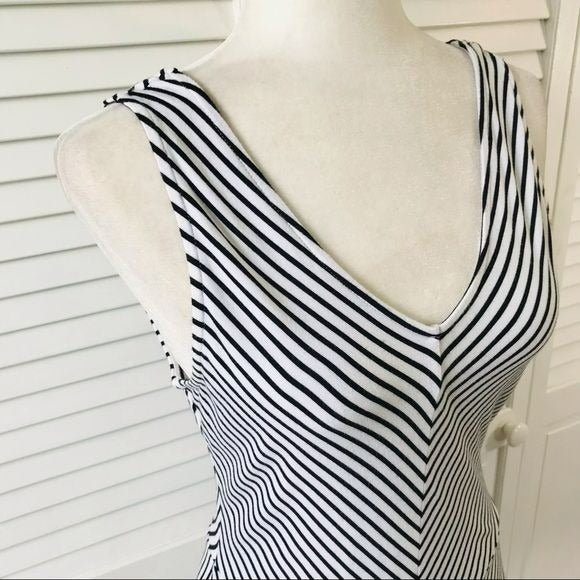 CABLE & GAUGE Black White Stripe Sleeveless Top Size M