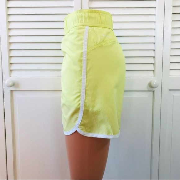 COLUMBIA Neon Green Omni-Wick Skort Size XL