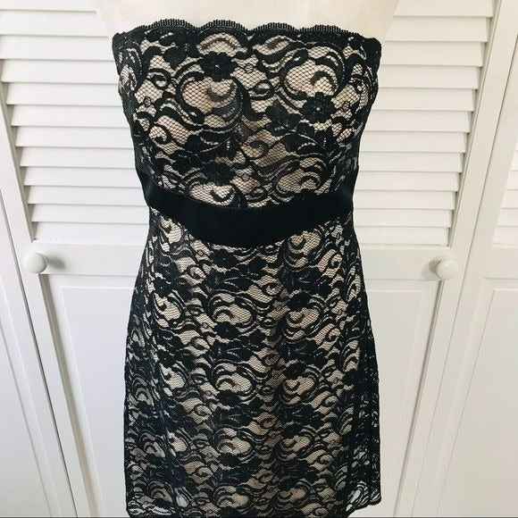 WHITE HOUSE BLACK MARKET Black Lace Dress