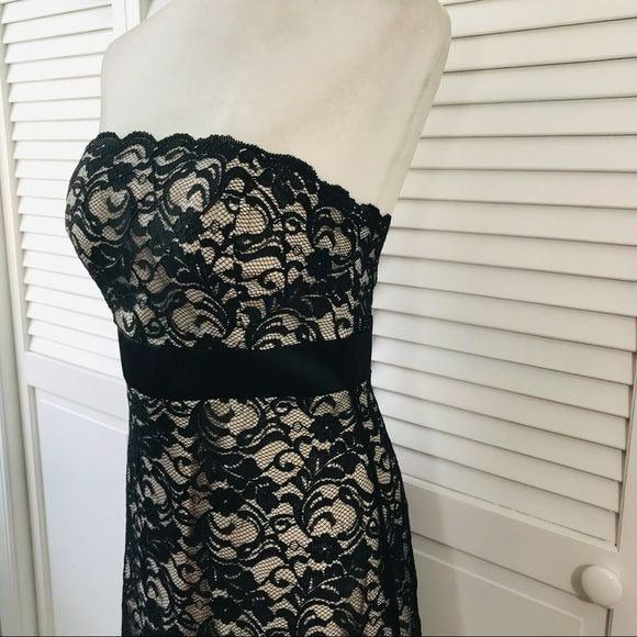 WHITE HOUSE BLACK MARKET Black Lace Dress