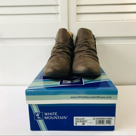 WHITE MOUNTAIN Dark Taupe Dalilah Ankle Boot Size 9M (new in box)