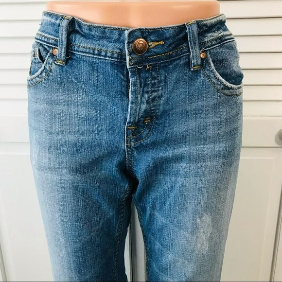 VIGOSS Blue Distressed Cropped Jeans Size 13/14