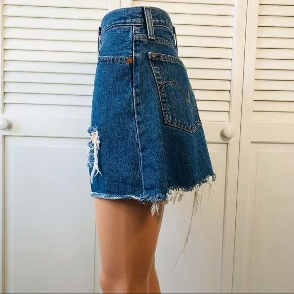 LEVI’S Blue Distressed Jean Skirt Size 26