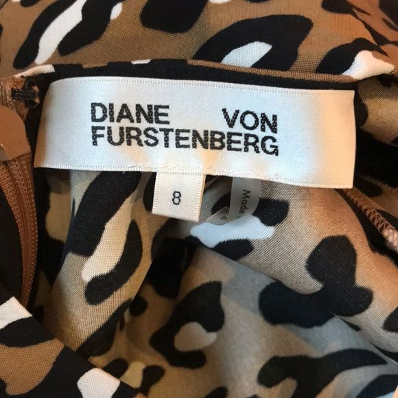 DIANE VON FURSTENBERG Leopard Print Short Sleeved Shift Dress Size 8