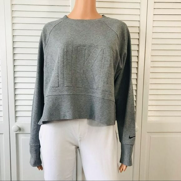 NIKE Versa Embossed Cropped Training Sweatshirt Size M