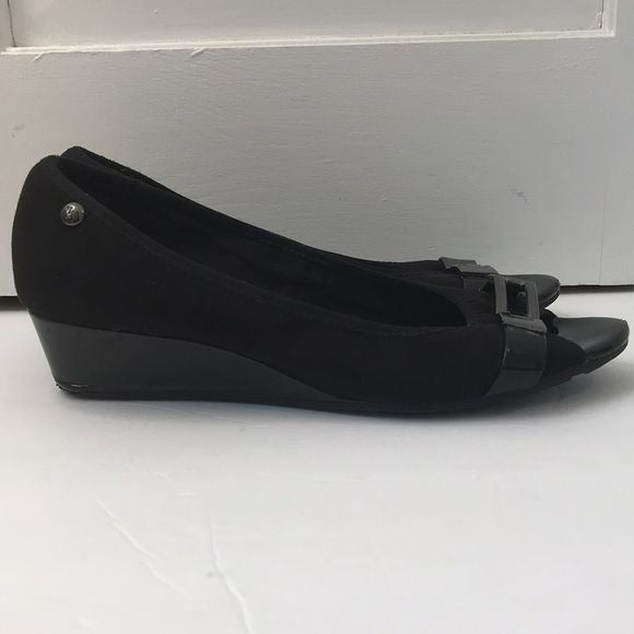 ANNE KLEIN SPORT Black Low Open Toe Wedges Size 6.5M