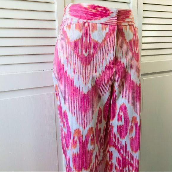 *NEW* CHICO’S Bold Ikat Slim Crop Pant Size M