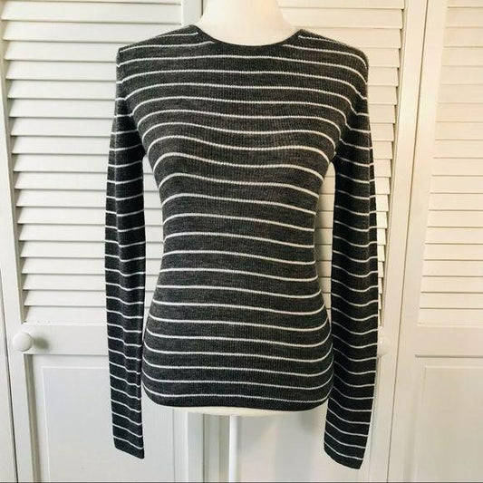 VINCE Gray White Ribbed Wool Sweater Size S (New with tags)
