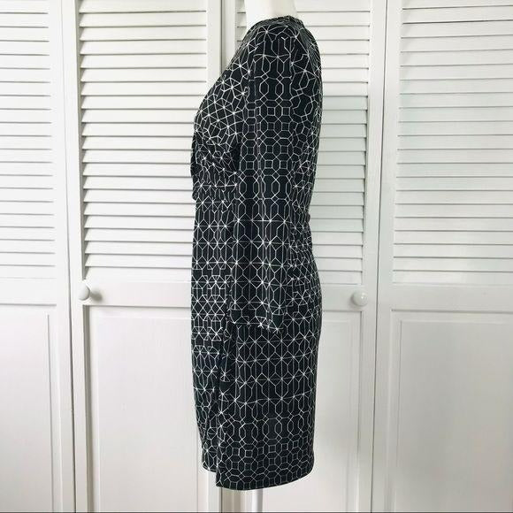 THE LIMITED Black White V-Neck Dress Size M
