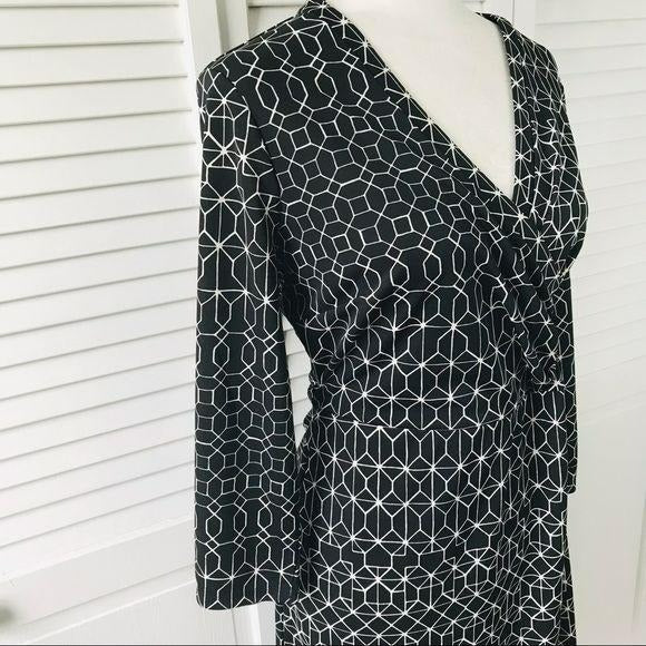 THE LIMITED Black White V-Neck Dress Size M