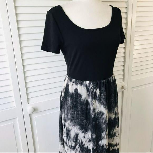 *NEW* DKNY Black White Short Sleeve Dress Size S