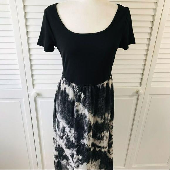 *NEW* DKNY Black White Short Sleeve Dress Size S