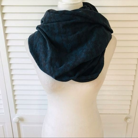 LULULEMON Vinyasa Jacquard Infinity Scarf One Size