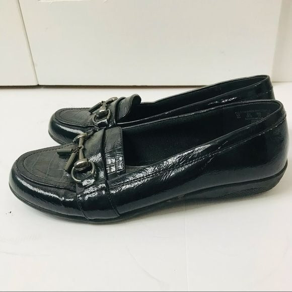 JACLYN SMITH Black Loafers Size 6M