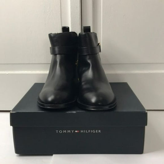 TOMMY HILFIGER Black Rumore Ankle Boot Size 9M