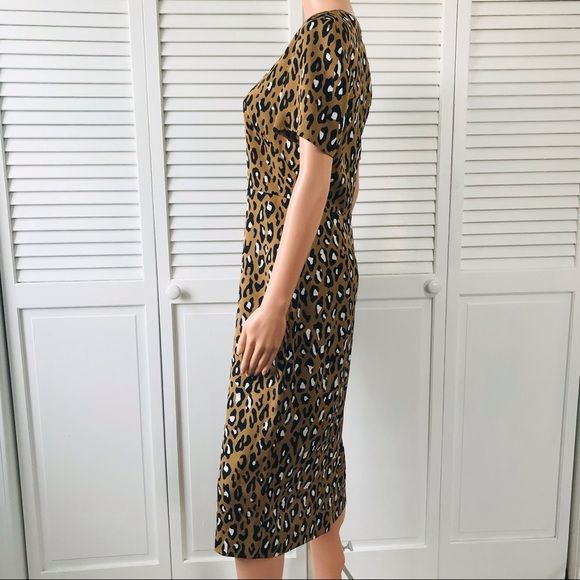 DIANE VON FURSTENBERG Leopard Print Short Sleeved Shift Dress Size 8